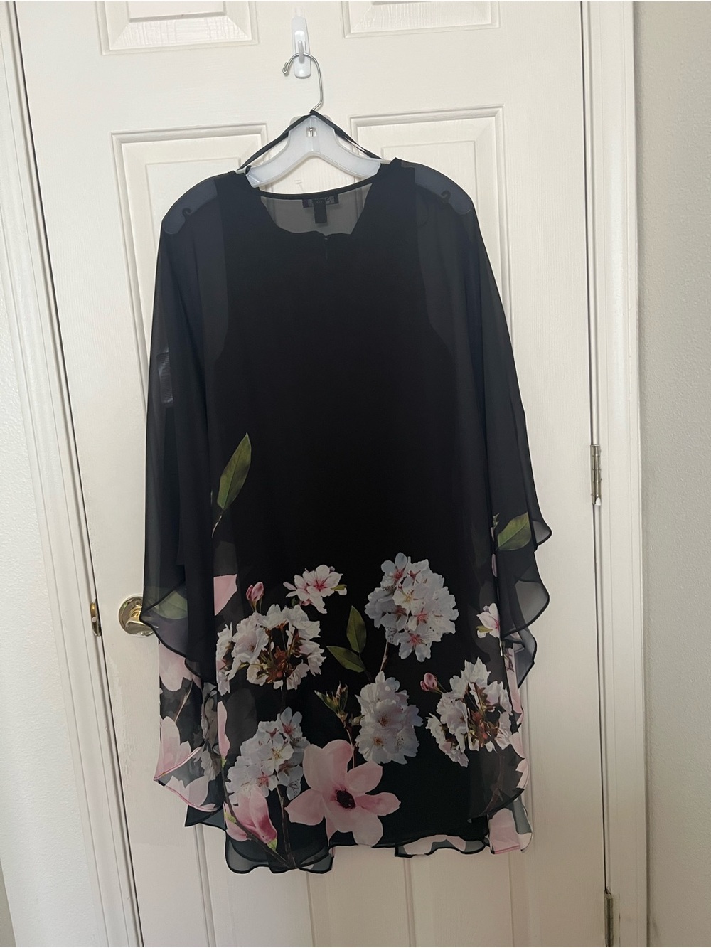 Black Floral Chiffon Overlay with Brooch Elegant Dress - Picture 7 of 8